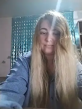 Snapshot of AngelWhite008 chatting on 31, 7, 2026 AngelWhite008 online show from 31, 7, 2026