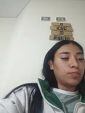 Snapshot of Amber-gold chatting on 2, 6, 2026 Amber-gold online show from 2, 6, 2026