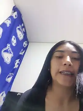 Snapshot of Amber-gold chatting on 23, 7, 2026 Amber-gold online show from 23, 7, 2026