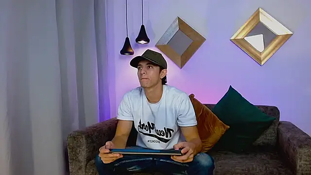 Snapshot of AxelFalconn chatting on 3, 6, 2026 AxelFalconn online show from 3, 6, 2026