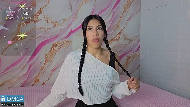 Snapshot of karol_gonzalez_1 chatting on 3, 6, 2026 karol gonzalez 1 online show from 3, 6, 2026
