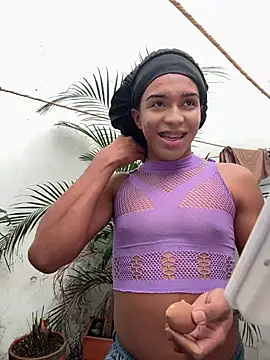 chloe bronze online show from 28, 7, 2026