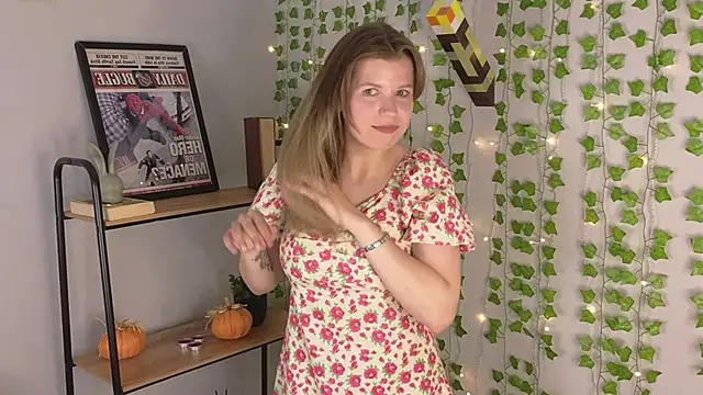 Mary Moore  online show from 6, 6, 2026
