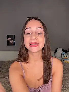 ChiaraMauzi online show from 4, 6, 2026
