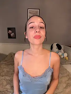 ChiaraMauzi online show from 19, 7, 2026