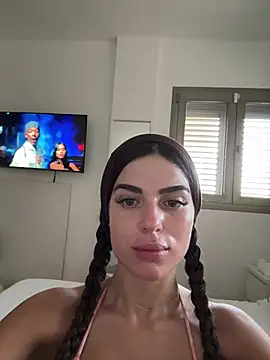 miaabelluccii online show from 18, 7, 2026