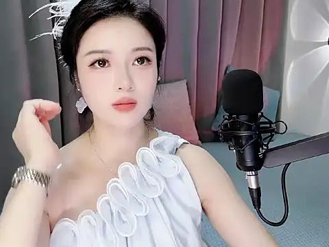 Momo-Wow online show from 5, 6, 2026