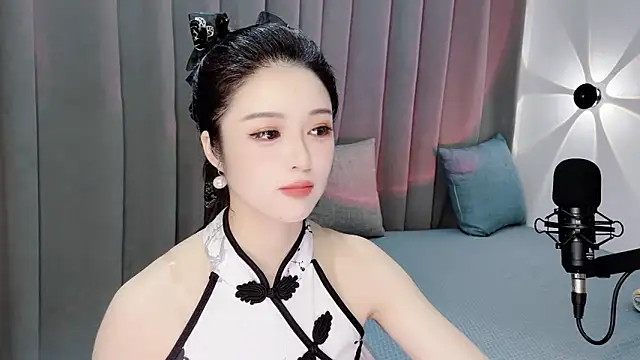 Momo-Wow online show from 13, 6, 2026