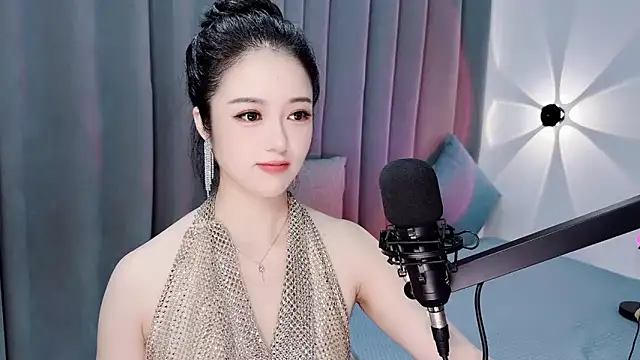 Momo-Wow online show from 19, 7, 2026