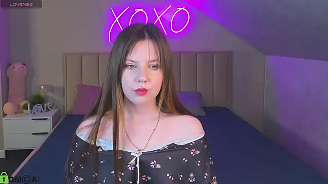 Snapshot of Violeta_Paul chatting on 7, 6, 2026 Violeta Paul online show from 7, 6, 2026