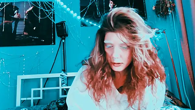 VivienDarkbloom online show from 2, 7, 2026