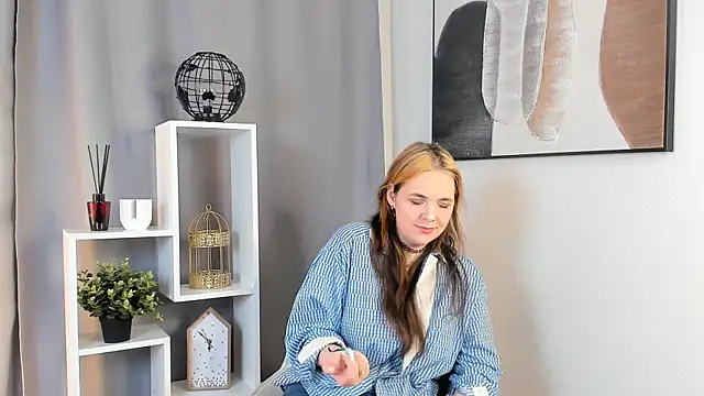 Snapshot of RoselynSalsa chatting on 3, 6, 2026 RoselynSalsa online show from 3, 6, 2026