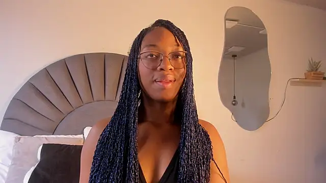 ZafiraMonroe online show from 4, 6, 2026