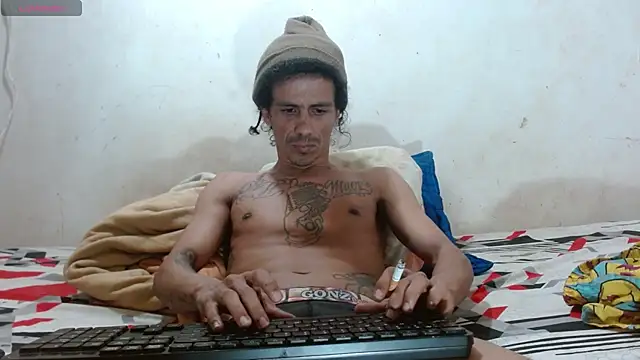 Snapshot of hungry_latin_line chatting on 2, 6, 2026 hungry latin line online show from 2, 6, 2026