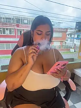Nahomy-fire online show from 2, 7, 2026