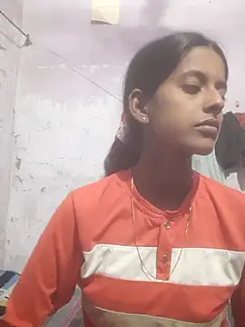 Snapshot of Saloni-Tyagi chatting on 6, 8, 2026 Saloni-Tyagi online show from 6, 8, 2026
