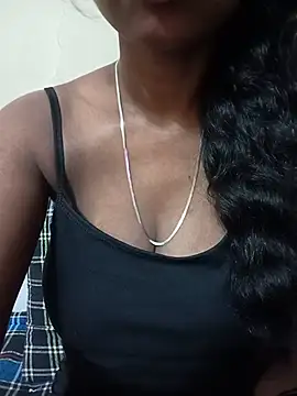 Sexy-Zeenat online show from 8, 7, 2026