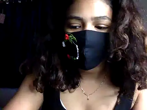 Snapshot of Nisha-moon chatting on 18, 6, 2026 Nisha-moon online show from 18, 6, 2026