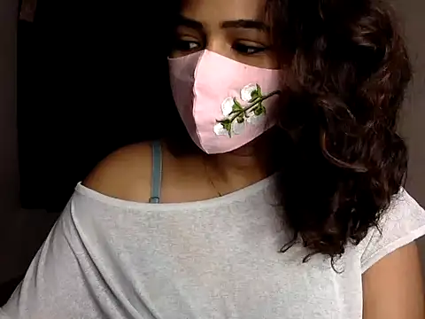 Snapshot of Nisha-moon chatting on 3, 7, 2026 Nisha-moon online show from 3, 7, 2026