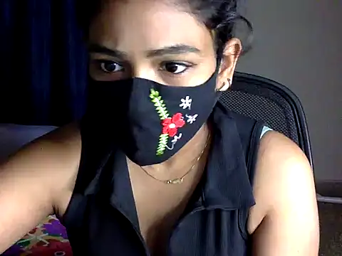 Snapshot of Nisha-moon chatting on 7, 7, 2026 Nisha-moon online show from 7, 7, 2026