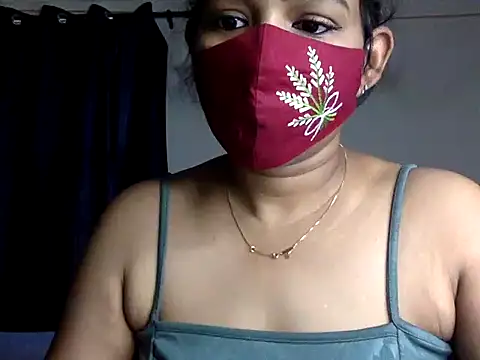 Snapshot of Nisha-moon chatting on 10, 7, 2026 Nisha-moon online show from 10, 7, 2026