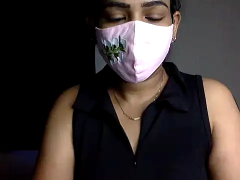 Snapshot of Nisha-moon chatting on 11, 7, 2026 Nisha-moon online show from 11, 7, 2026