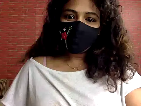Snapshot of Nisha-moon chatting on 1, 8, 2026 Nisha-moon online show from 1, 8, 2026
