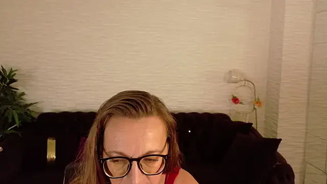 Snapshot of SiennaShinee chatting on 19, 7, 2026 SiennaShinee online show from 19, 7, 2026