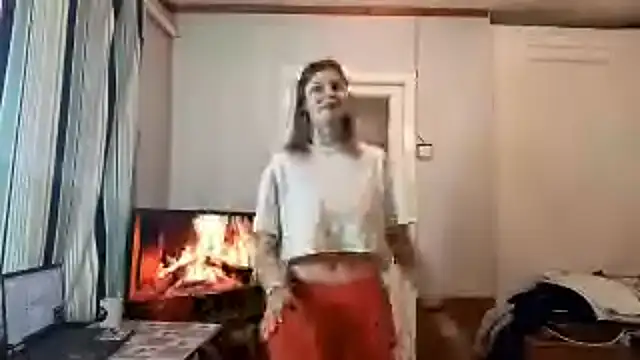 Snapshot of SonyaElliston chatting on 19, 6, 2026 SonyaElliston online show from 19, 6, 2026