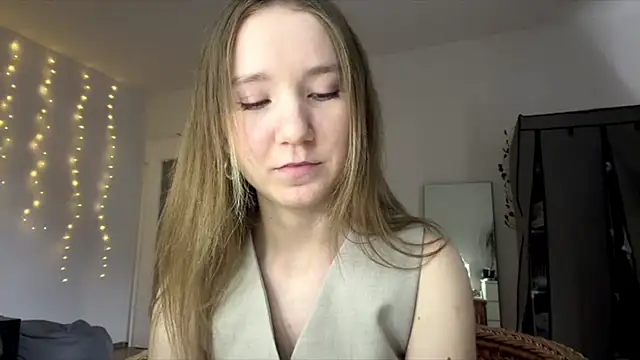 Snapshot of smalllisa chatting on 11, 6, 2026 smalllisa online show from 11, 6, 2026