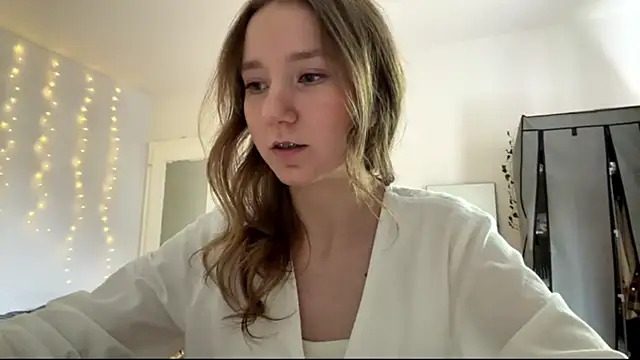 Snapshot of smalllisa chatting on 13, 6, 2026 smalllisa online show from 13, 6, 2026