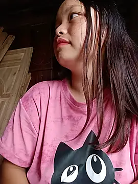 Snapshot of Linna-bae chatting on 17, 6, 2026 Linna-bae online show from 17, 6, 2026