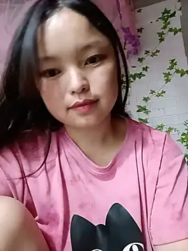 Snapshot of Linna-bae chatting on 25, 6, 2026 Linna-bae online show from 25, 6, 2026