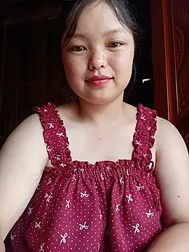 Snapshot of Linna-bae chatting on 14, 7, 2026 Linna-bae online show from 14, 7, 2026