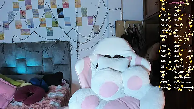Snapshot of AngelGlow chatting on 10, 6, 2026 AngelGlow online show from 10, 6, 2026