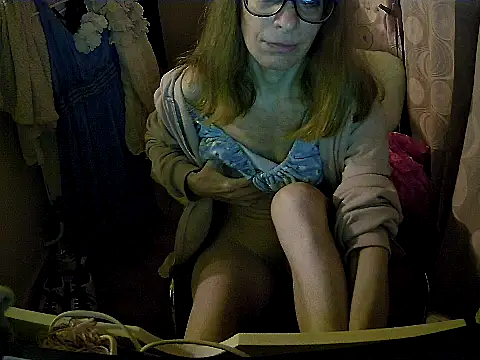 Snapshot of Aphrodity_Roxx chatting on 31, 7, 2026 Aphrodity Roxx online show from 31, 7, 2026