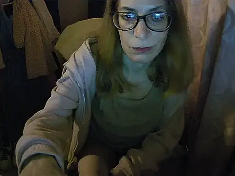 Snapshot of Aphrodity_Roxx chatting on 6, 8, 2026 Aphrodity Roxx online show from 6, 8, 2026