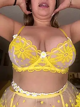 Snapshot of Sabrina1_Charm chatting on 23, 7, 2026 Sabrina1 Charm online show from 23, 7, 2026