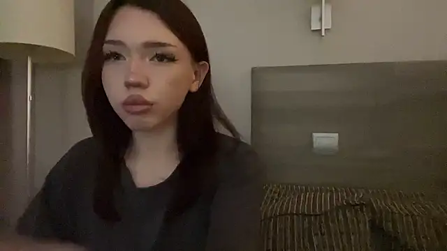 Snapshot of moonlure chatting on 7, 7, 2026 moonlure online show from 7, 7, 2026