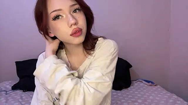 Snapshot of moonlure chatting on 23, 7, 2026 moonlure online show from 23, 7, 2026