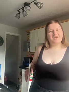 Curvy Vanilla online show from 12, 6, 2026