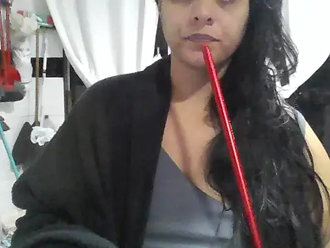 Snapshot of Isabel2q5n chatting on 6, 6, 2026 Isabel2q5n online show from 6, 6, 2026