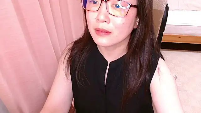 Snapshot of LENA-xo chatting on 15, 6, 2026 LENA-xo online show from 15, 6, 2026