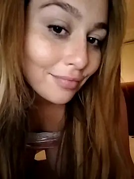 Snapshot of candice1994 chatting on 2, 7, 2026 candice1994 online show from 2, 7, 2026