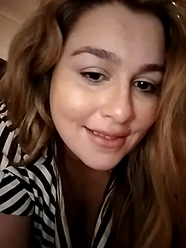Snapshot of candice1994 chatting on 5, 7, 2026 candice1994 online show from 5, 7, 2026