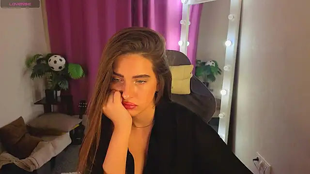 Snapshot of Bella__Kallen chatting on 29, 6, 2026 Bella Kallen online show from 29, 6, 2026