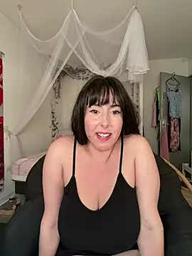 juliee1979 online show from 25, 6, 2026