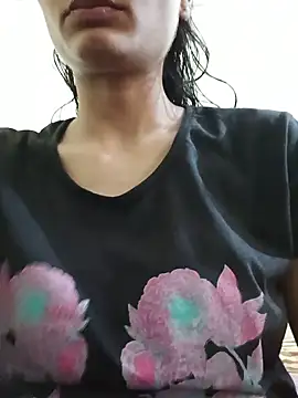 Snapshot of Shaina01 chatting on 14, 6, 2026 Shaina01 online show from 14, 6, 2026
