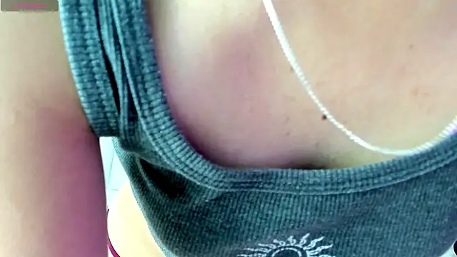 Snapshot of Fernanda_xxx chatting on 17, 7, 2026 Fernanda xxx online show from 17, 7, 2026