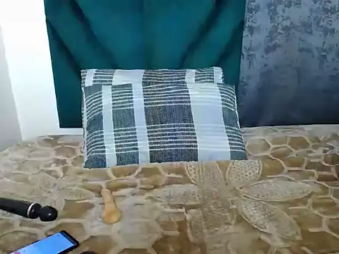 -pussy lover  online show from 11, 6, 2026